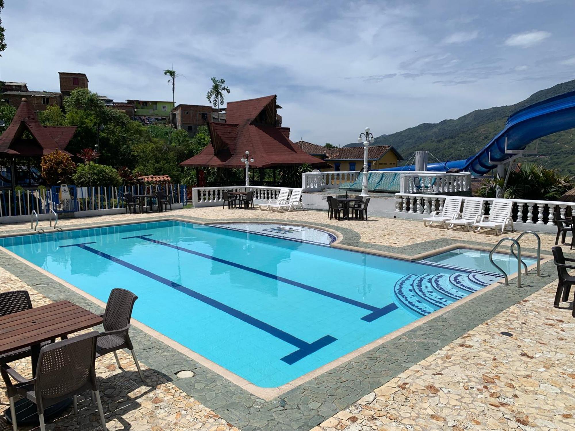 Hotel Aguatur Cocorná Esterno foto