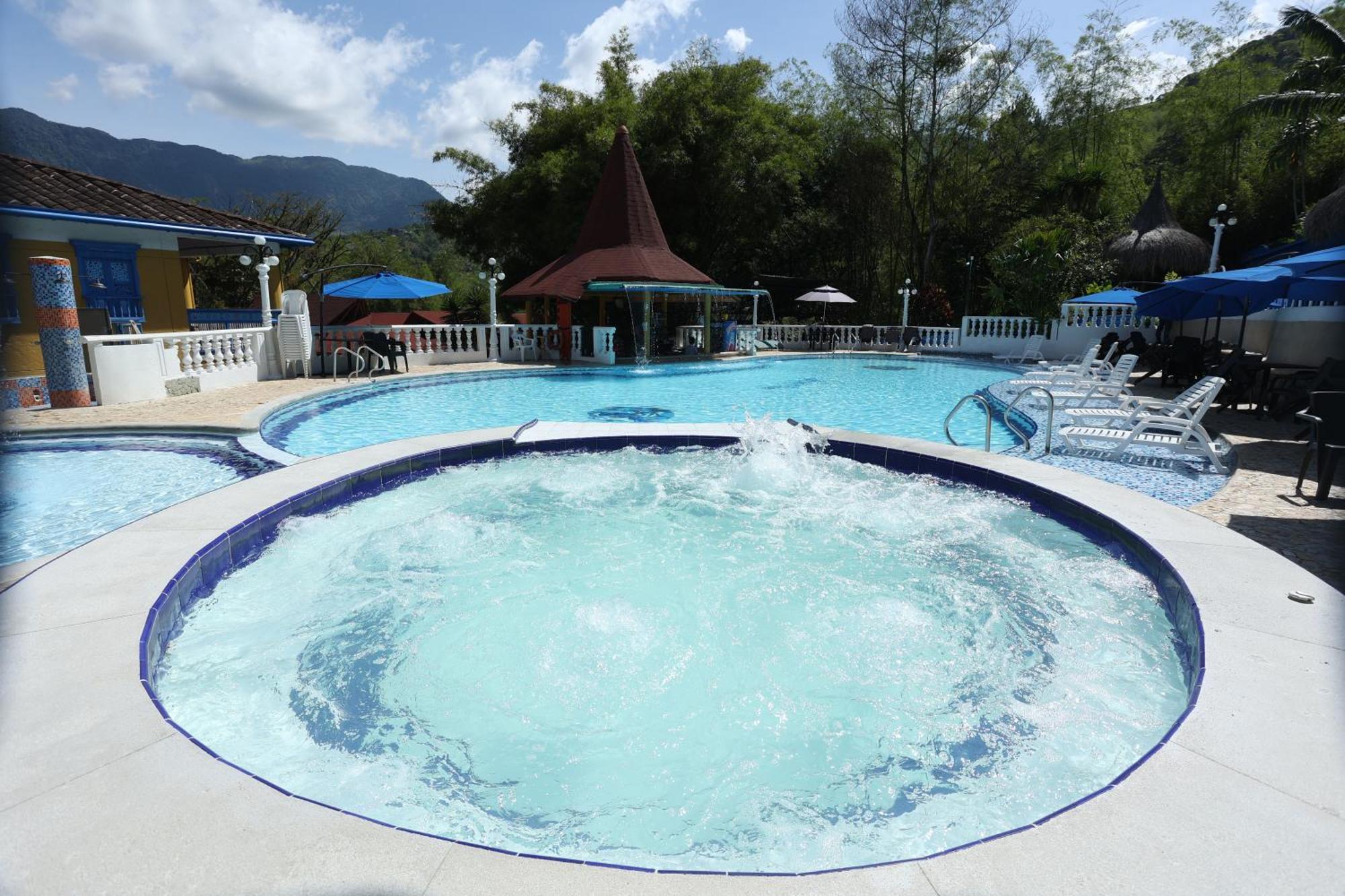 Hotel Aguatur Cocorná Esterno foto